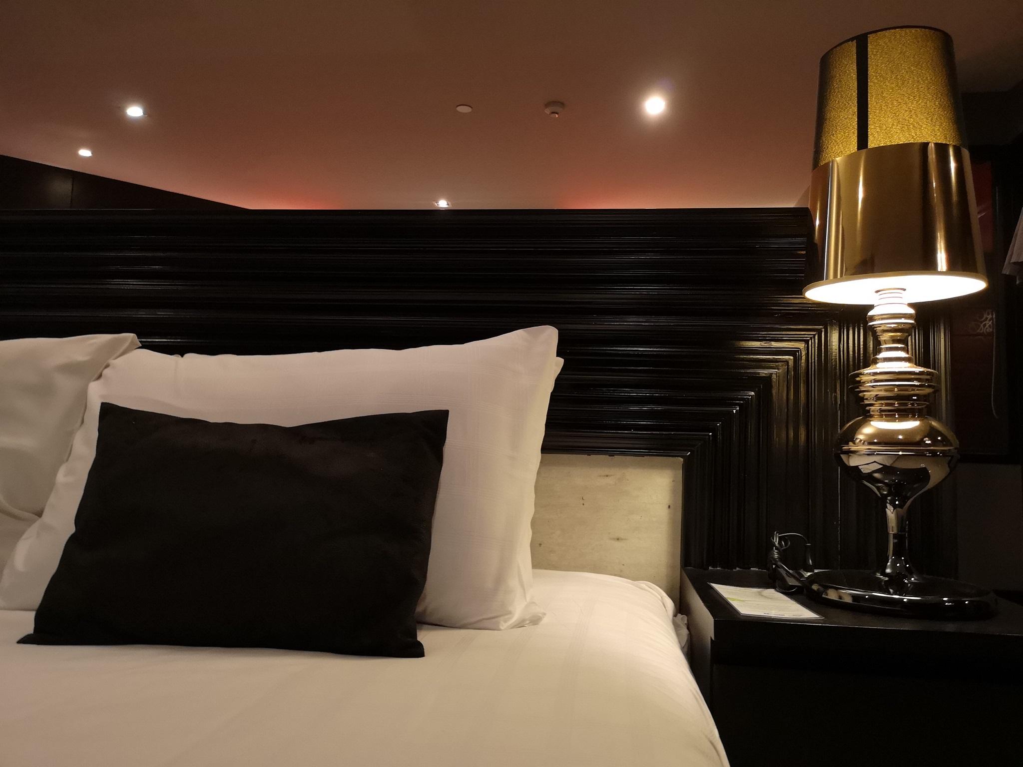 Tsix5 Quarter Hotel Pattaya Buitenkant foto