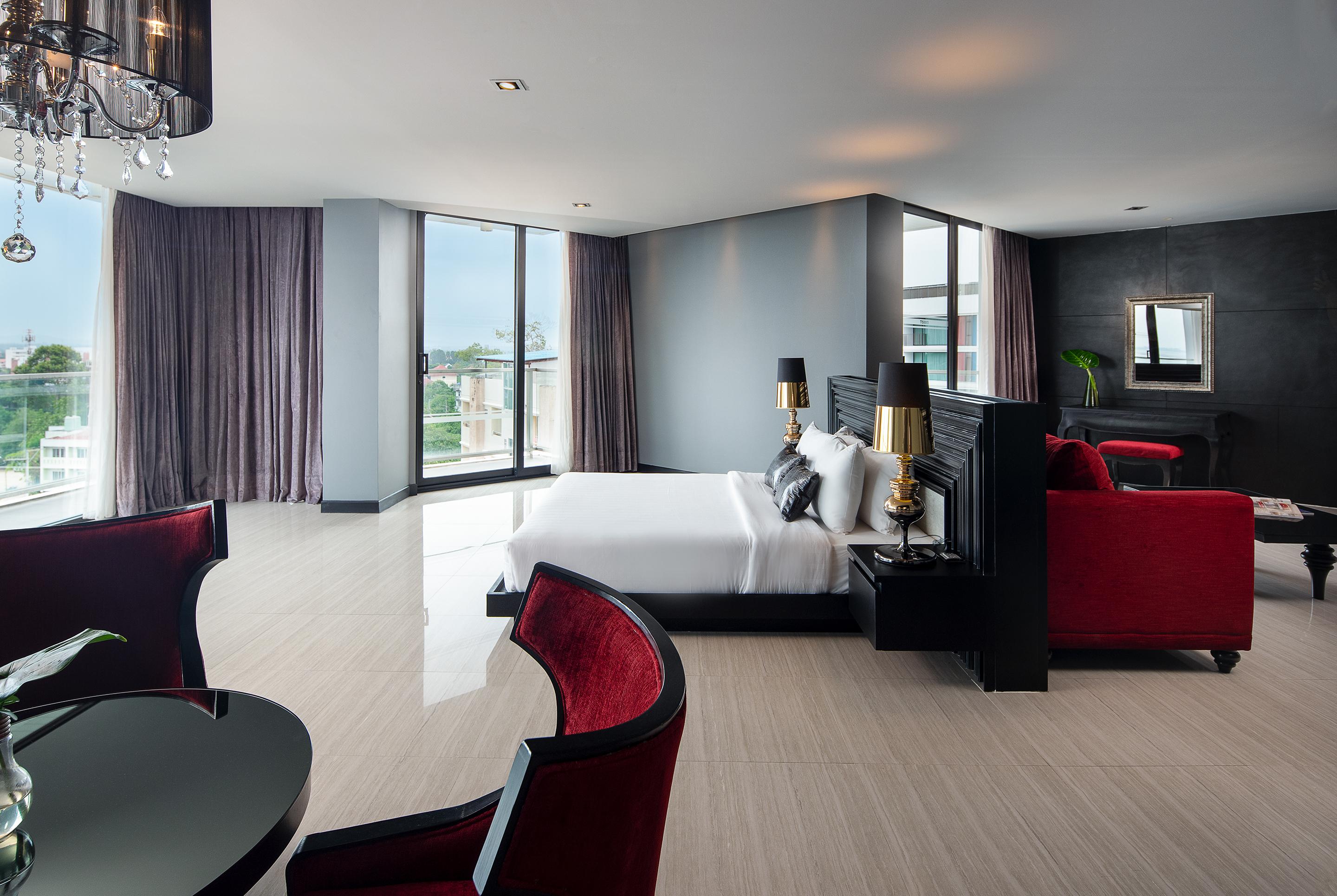 Tsix5 Quarter Hotel Pattaya Buitenkant foto